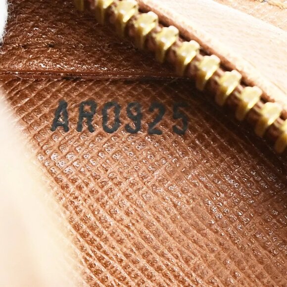 AUTHENTICITY GUARANTEED LOUIS VUITTON Orsay Clutch Hand Bag Monogram Leather - Picture 9 of 16